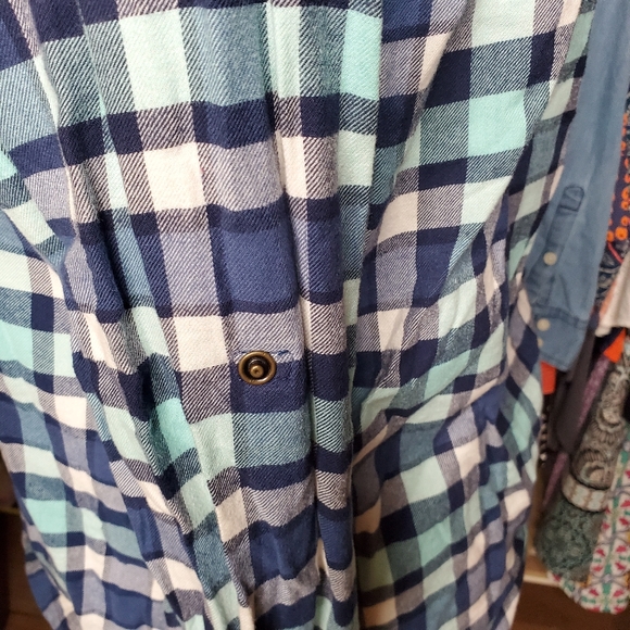 Jachs Girlfriend, Blue & Teal Button Down - Picture 3 of 6